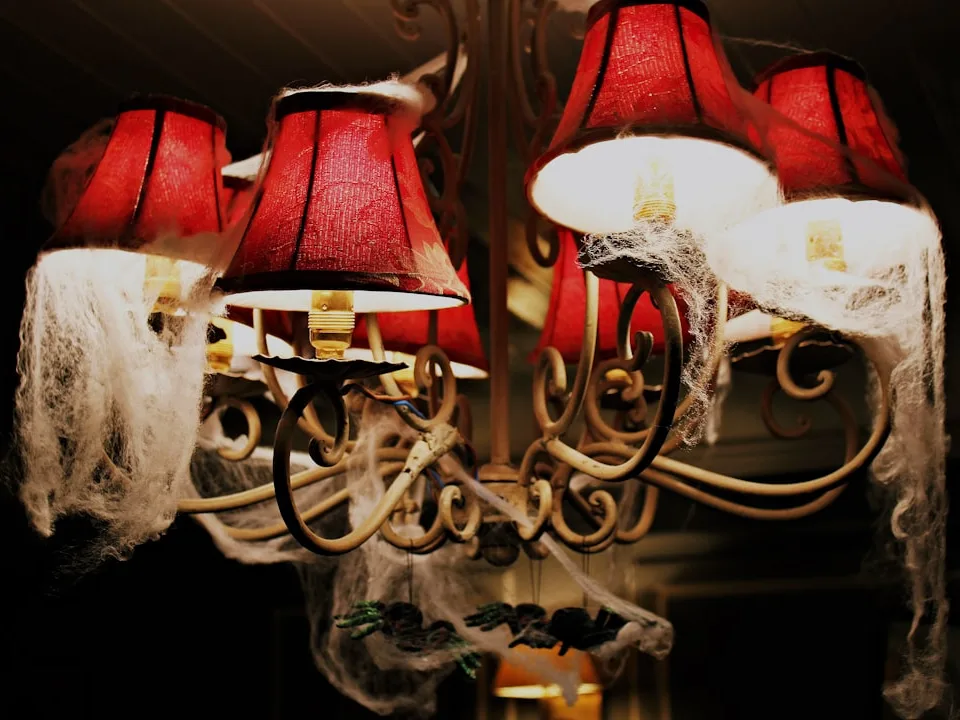 unique dining chandeliers